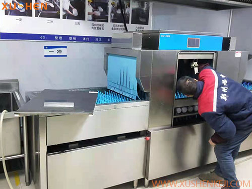 飯店洗碗機(jī)-3.3米長龍洗碗機(jī)組裝中