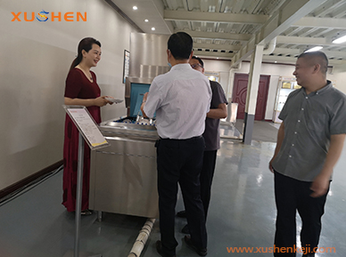客戶(hù)洗碗機(jī)展廳試機(jī)滿(mǎn)意，當(dāng)場(chǎng)簽單