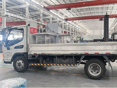 小型揭蓋式洗碗機(jī)-車間發(fā)貨現(xiàn)場